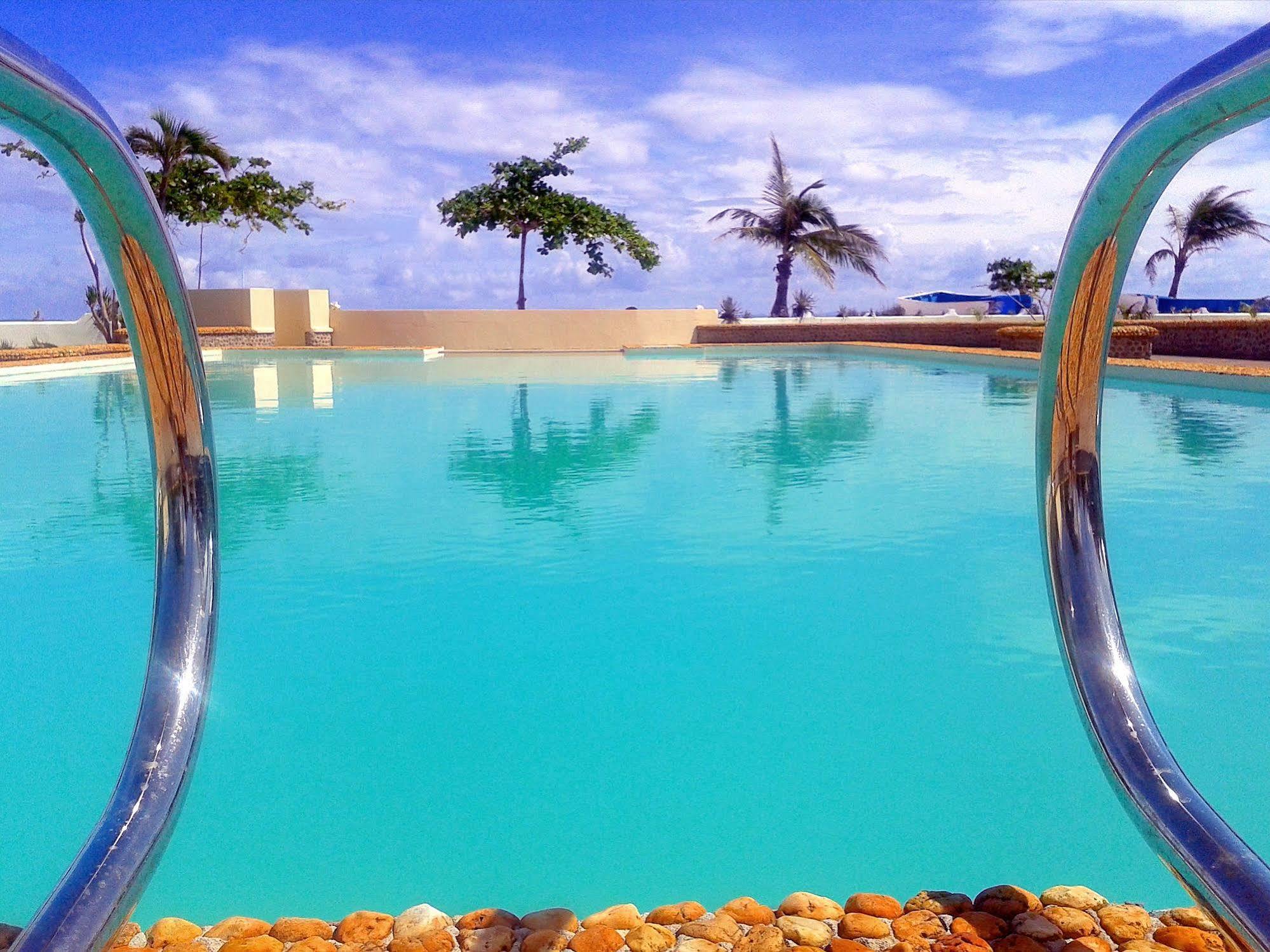 Thresher Cove Dive Resort Pulau Malapascua Bagian luar foto